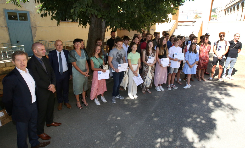 Photo de groupe des lauréats