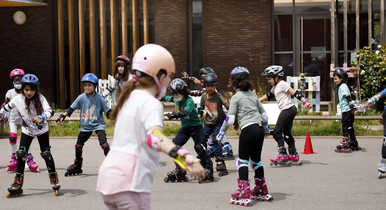 Elève faisant du roller