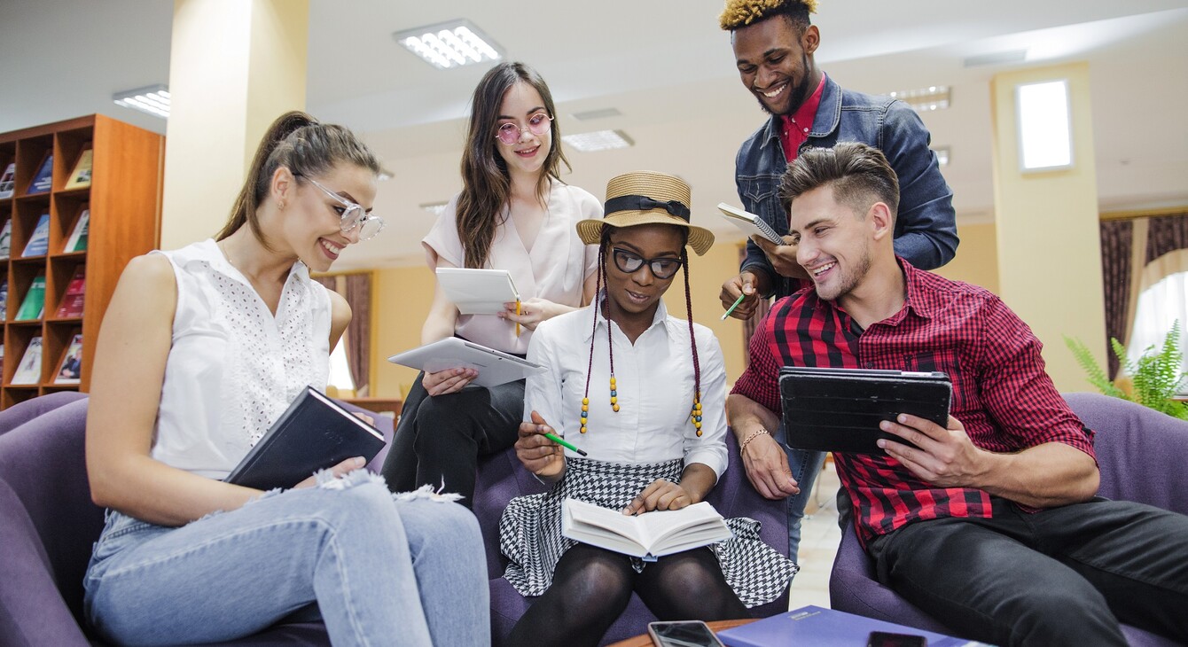 Aides étudiantes - Etudiants internationaux