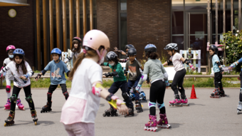 Elève faisant du roller