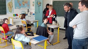 Visite du recteur à l'école de Quenza